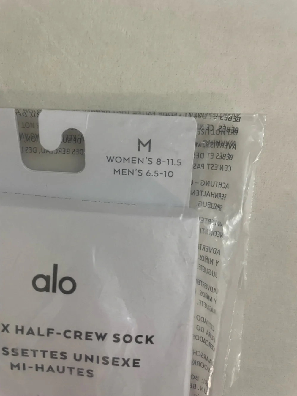 Alo NWT Unisex Half Crew Throwback Socks Sweet Pink White Size M